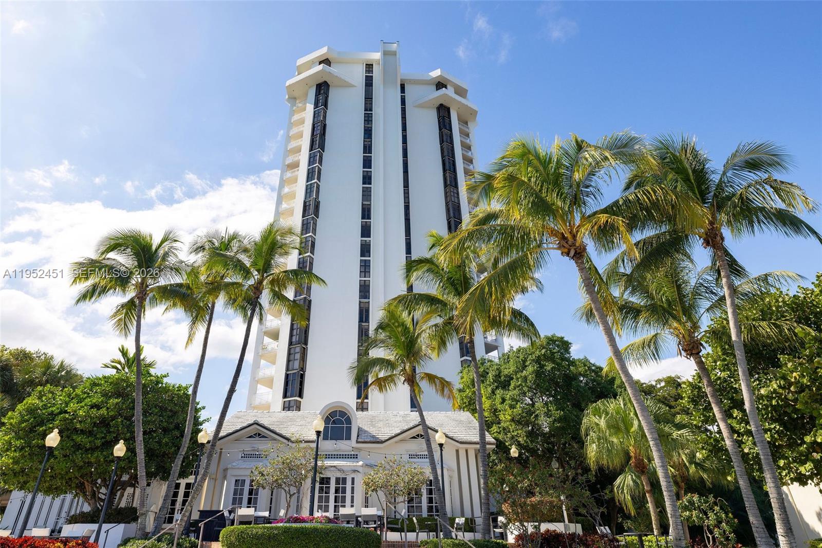 THE TOWERS OF QUAYSIDE CO - Residential