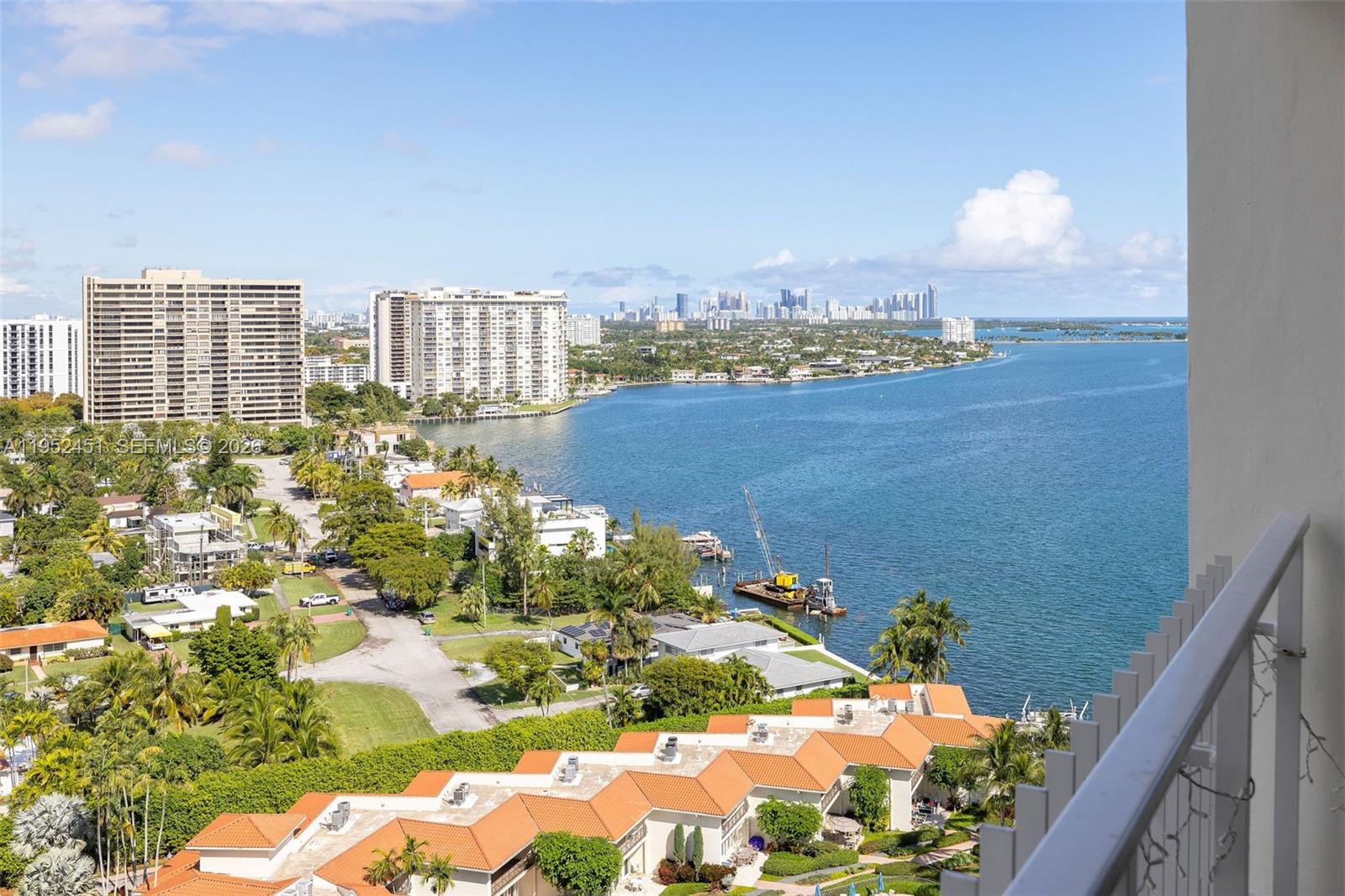 THE TOWERS OF QUAYSIDE CO - Residential