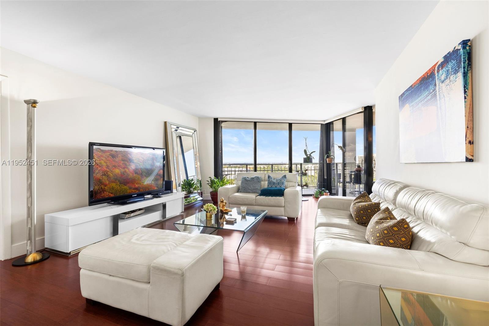 THE TOWERS OF QUAYSIDE CO - Residential