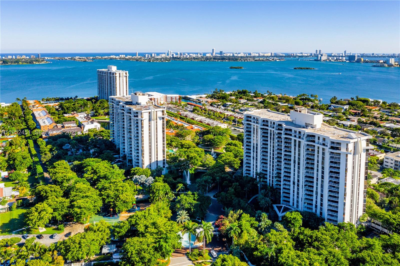 THE TOWERS OF QUAYSIDE CO - Residential
