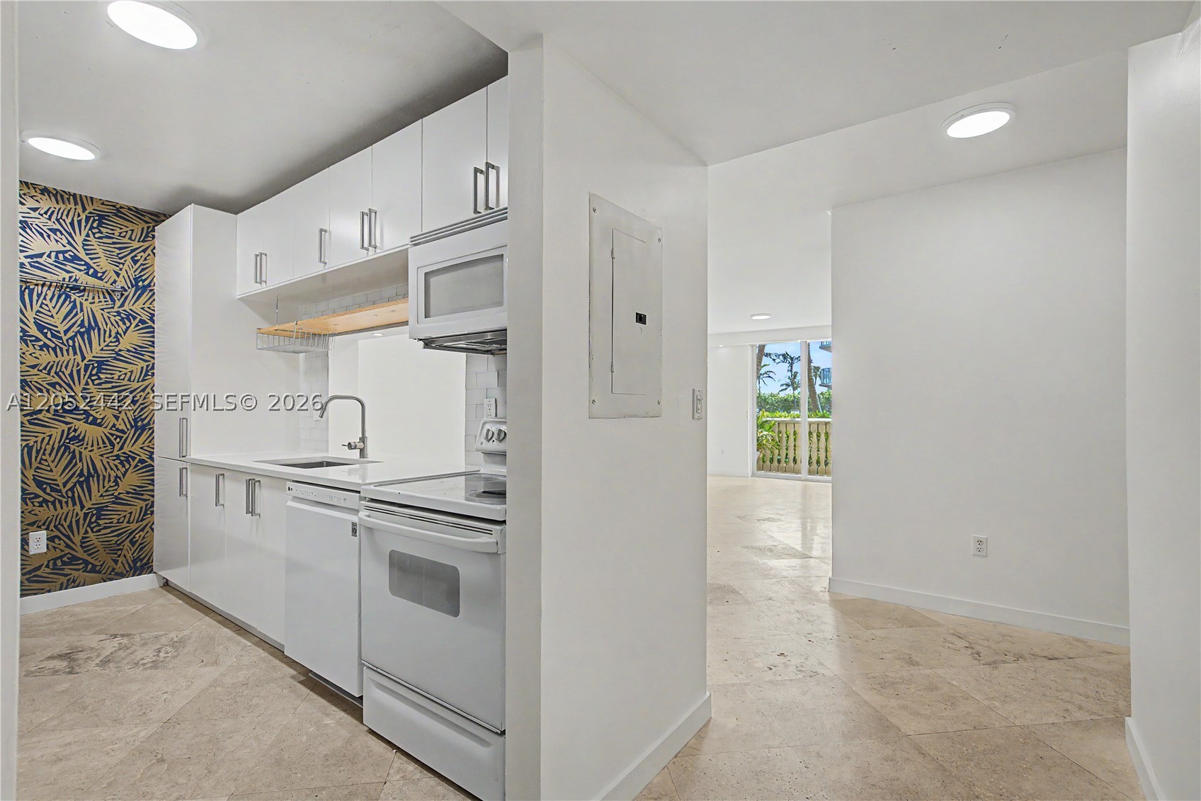 SURFSIDE PALMS CONDO - Residential
