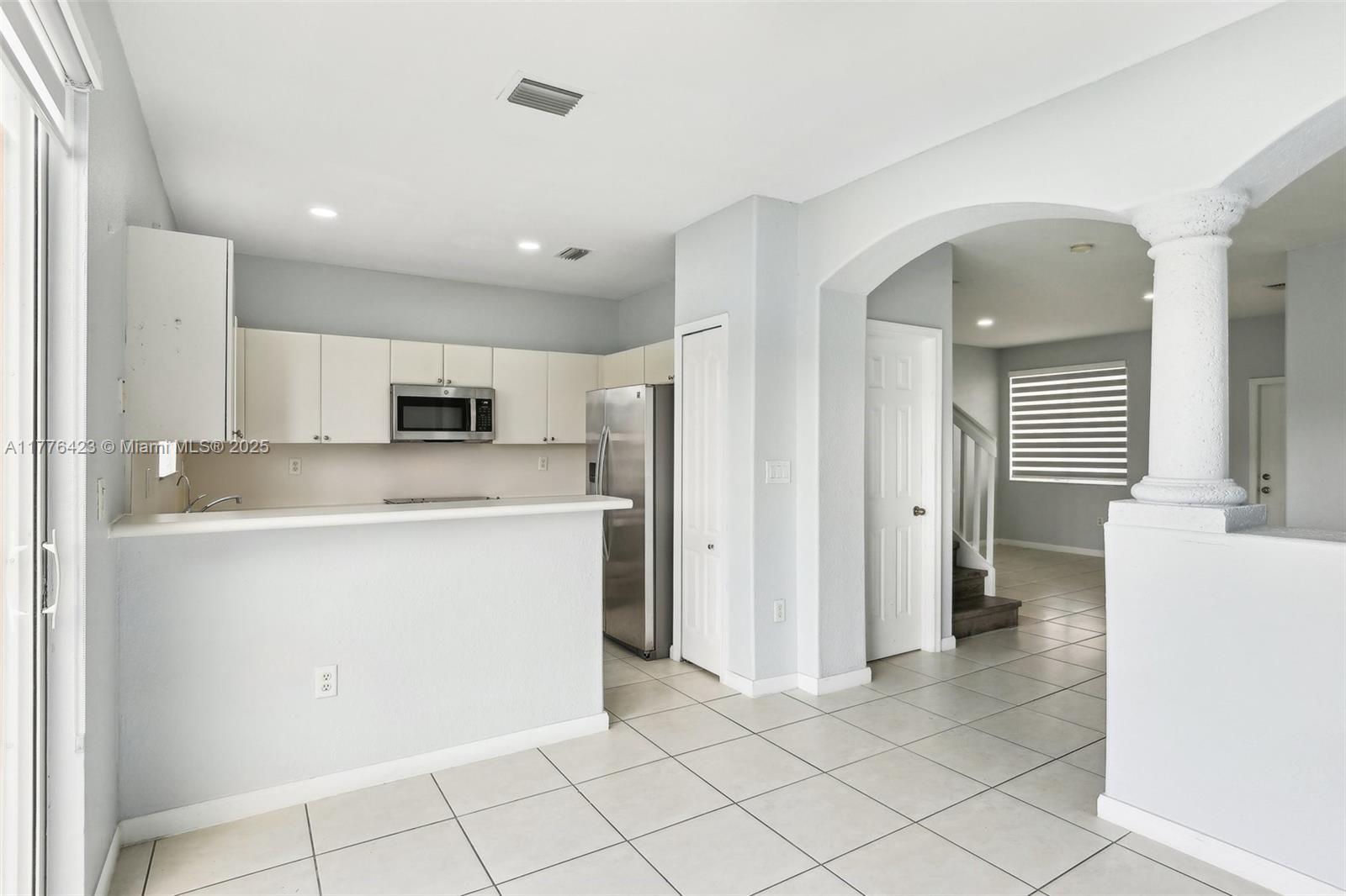 SHOMA TOWNHOMES AT KEYSCO - Residential Lease