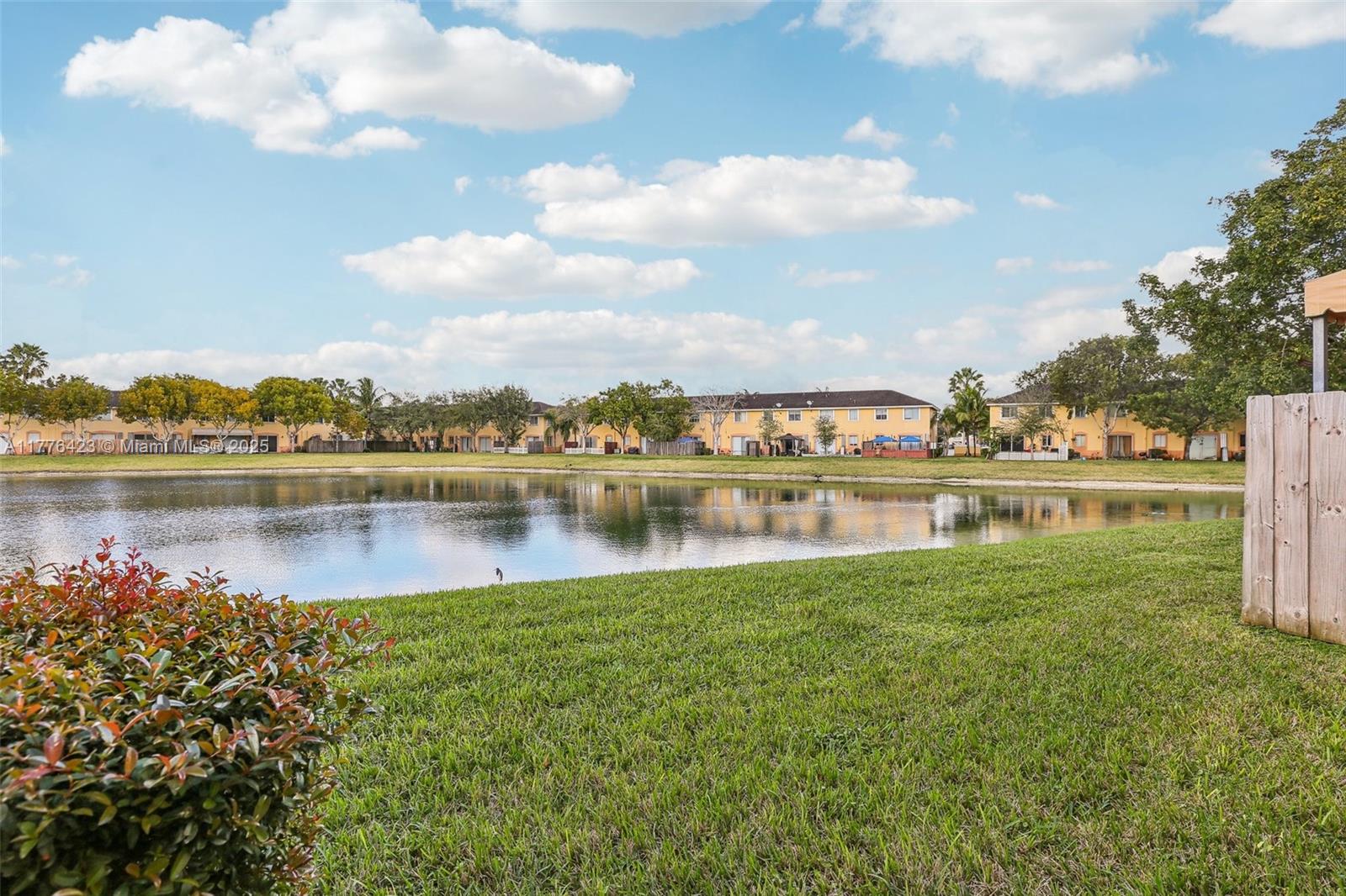 SHOMA TOWNHOMES AT KEYSCO - Residential Lease