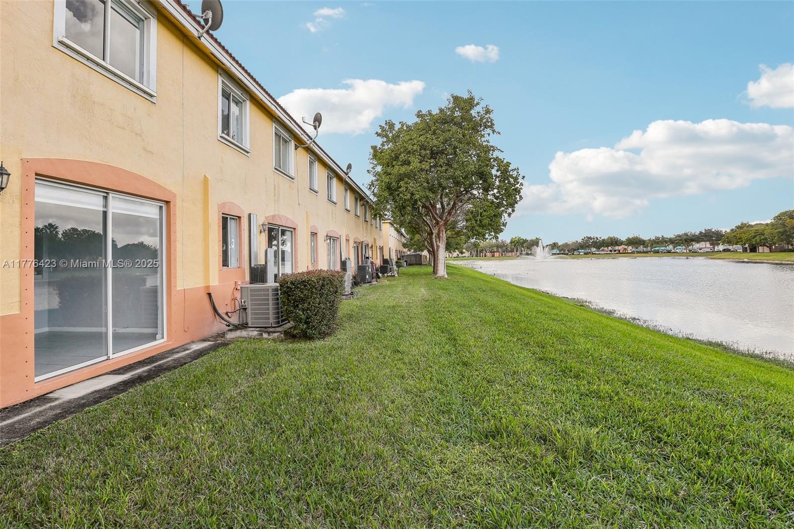SHOMA TOWNHOMES AT KEYSCO - Residential Lease