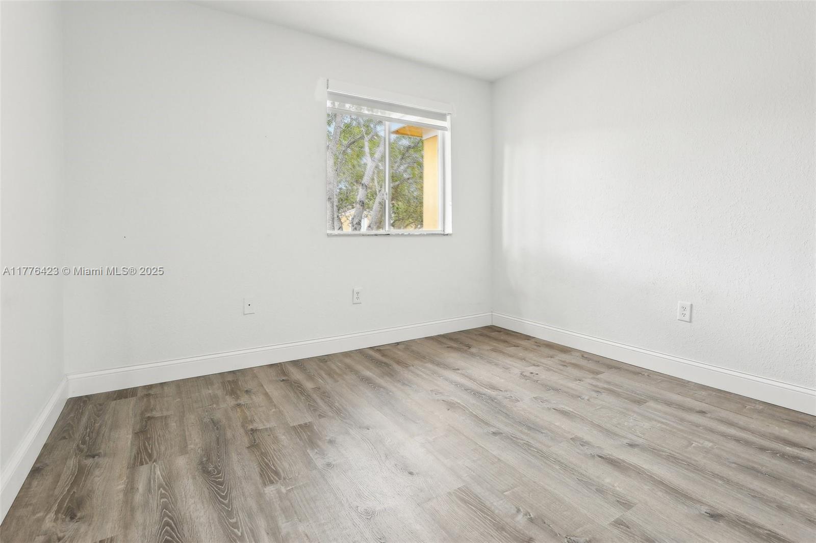 SHOMA TOWNHOMES AT KEYSCO - Residential Lease