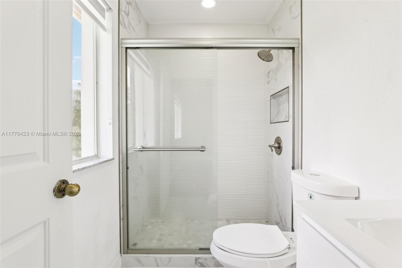 SHOMA TOWNHOMES AT KEYSCO - Residential Lease