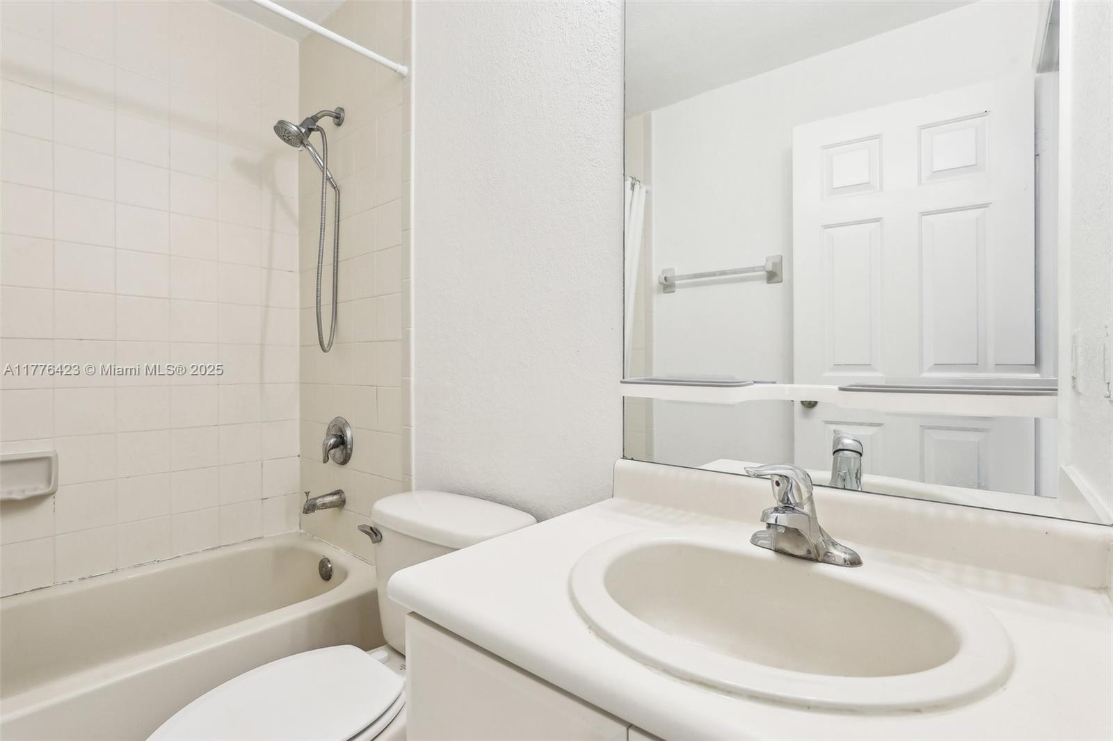 SHOMA TOWNHOMES AT KEYSCO - Residential Lease