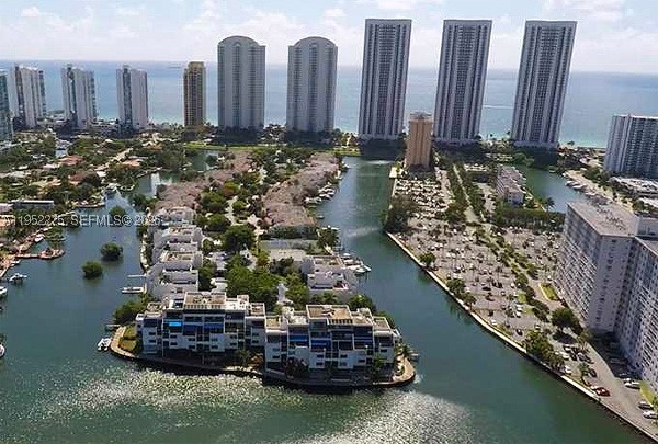 POINCIANA IS YT & RCQ CLU - Residential