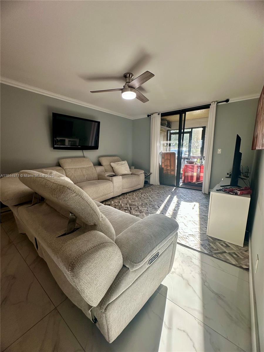 VISTA GARDENS I CONDO - Residential