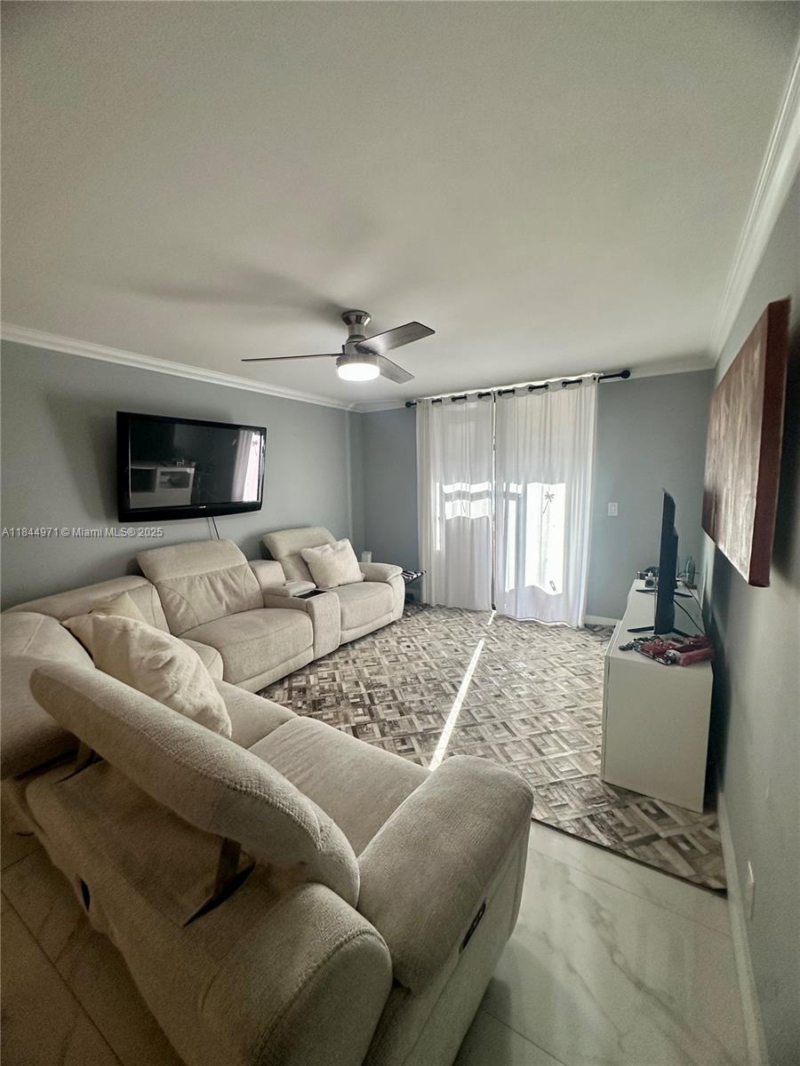 VISTA GARDENS I CONDO - Residential