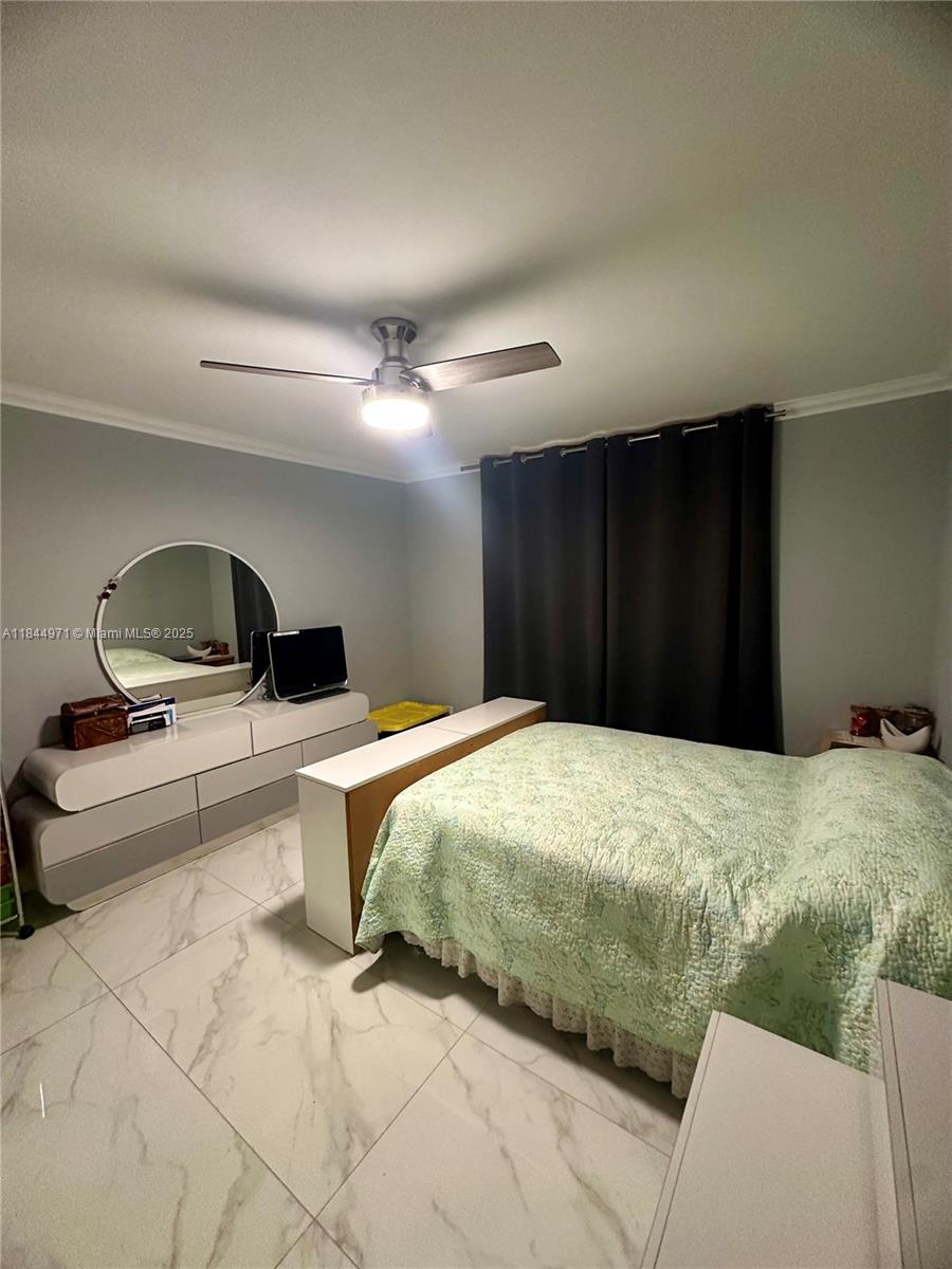 VISTA GARDENS I CONDO - Residential