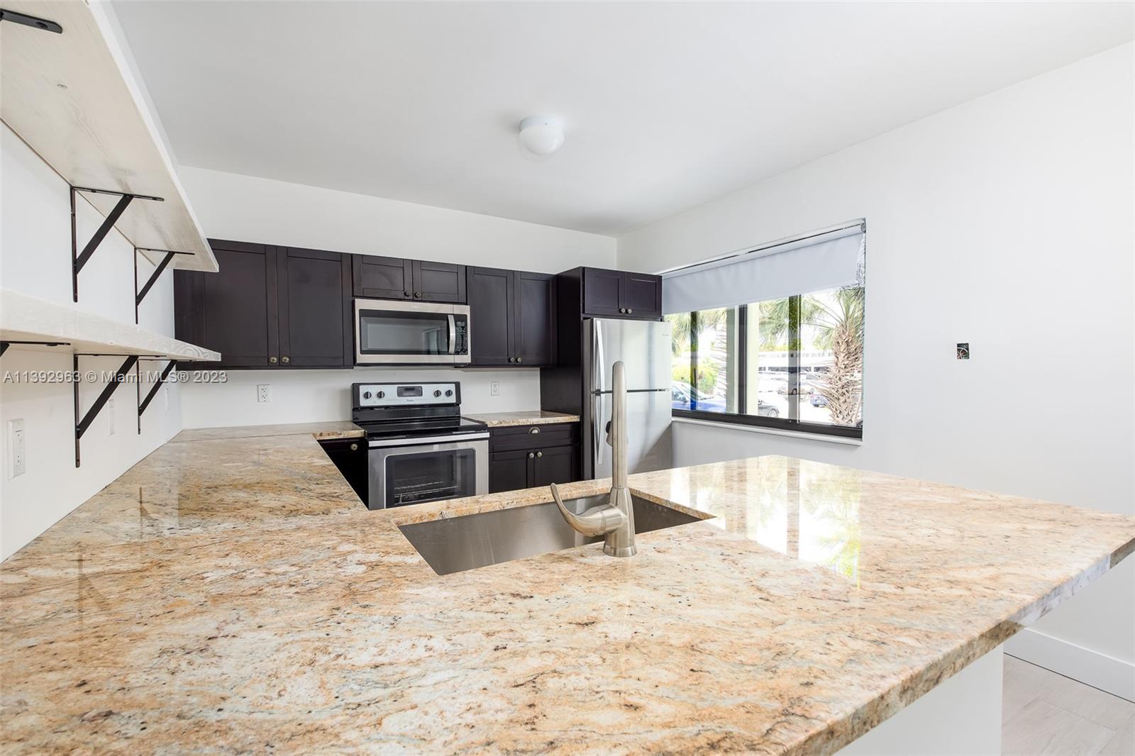 BAY HARBOR ISLAND - Residential Income