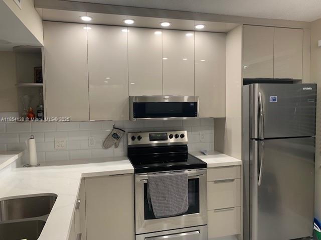 WHITEHALL CONDO AT CAMINO - Residential Lease