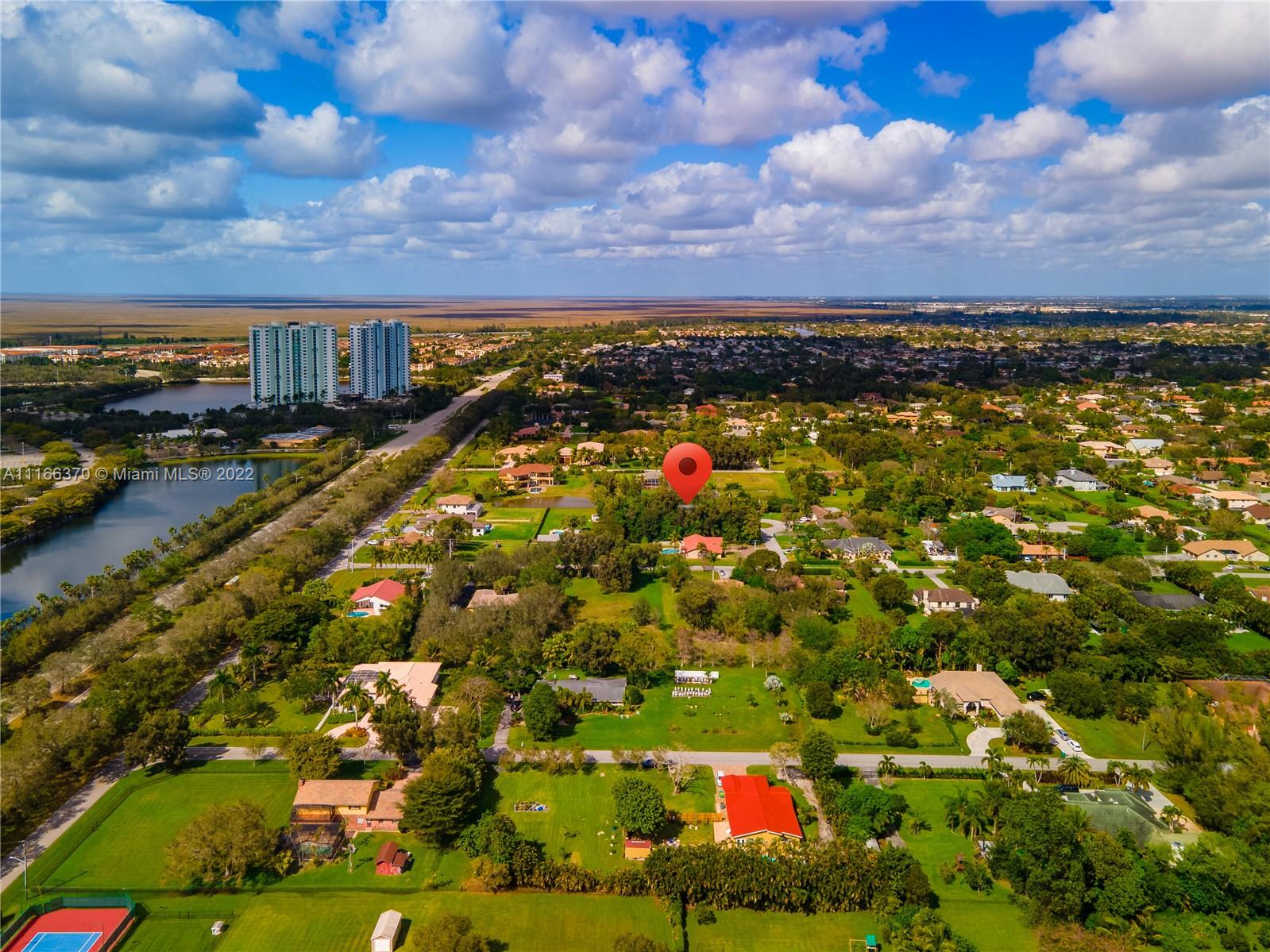 APPALOOSA ACRES - Land