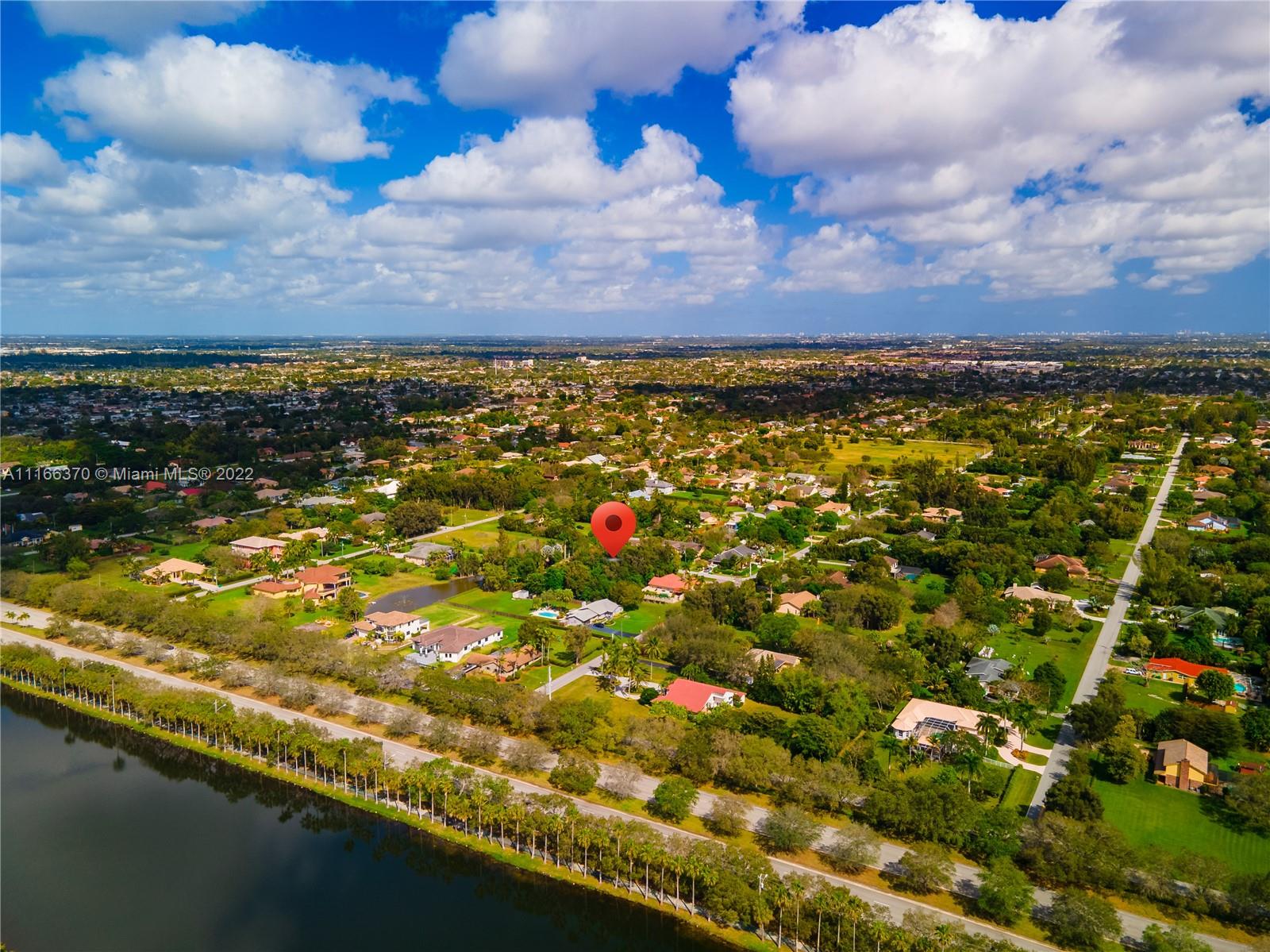 APPALOOSA ACRES - Land