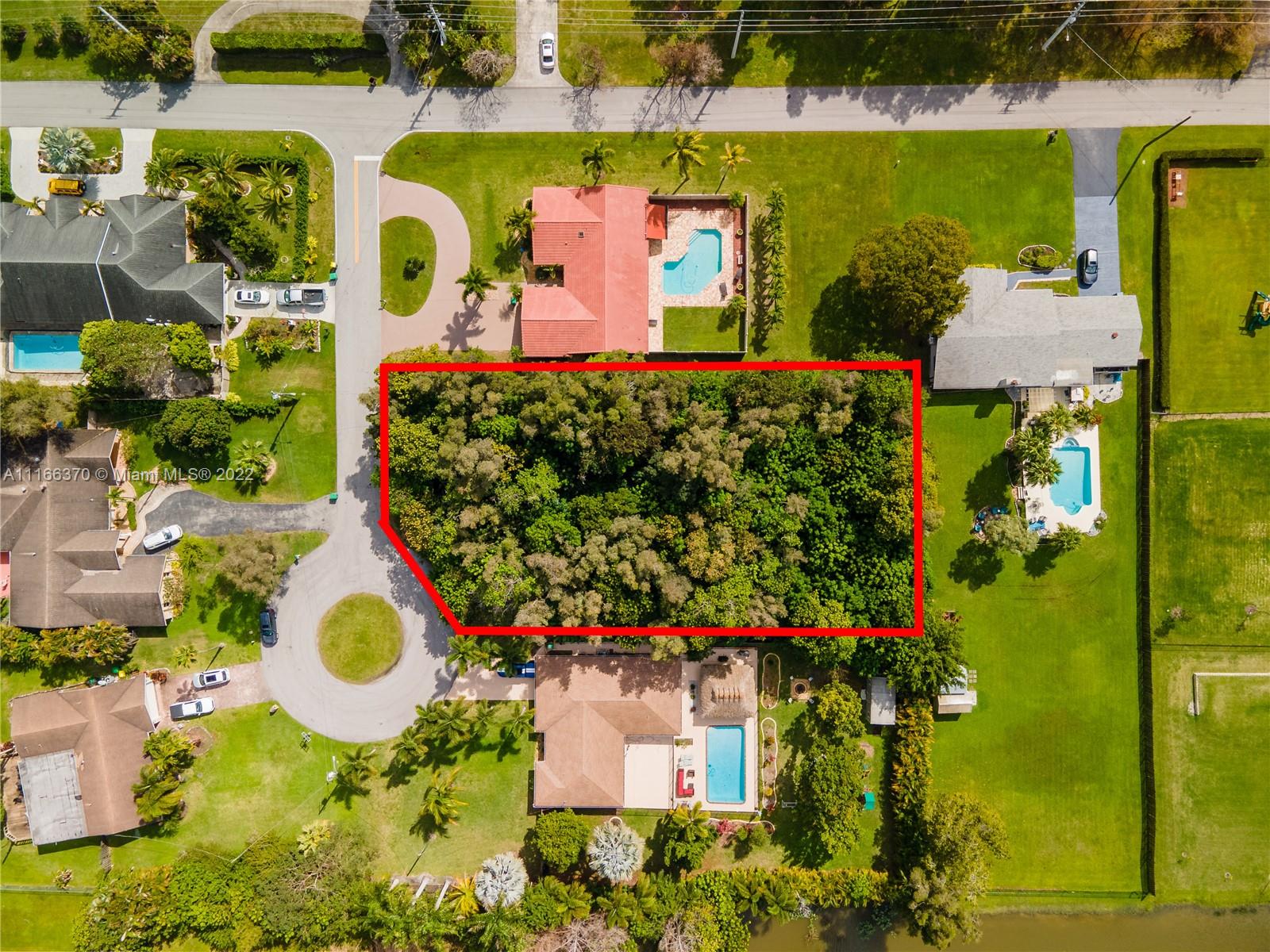 APPALOOSA ACRES - Land