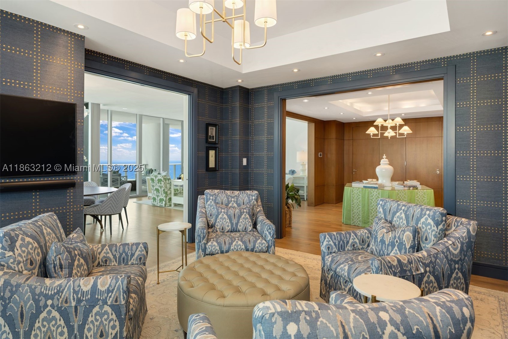 GROVENOR HOUSE CONDO - Residential