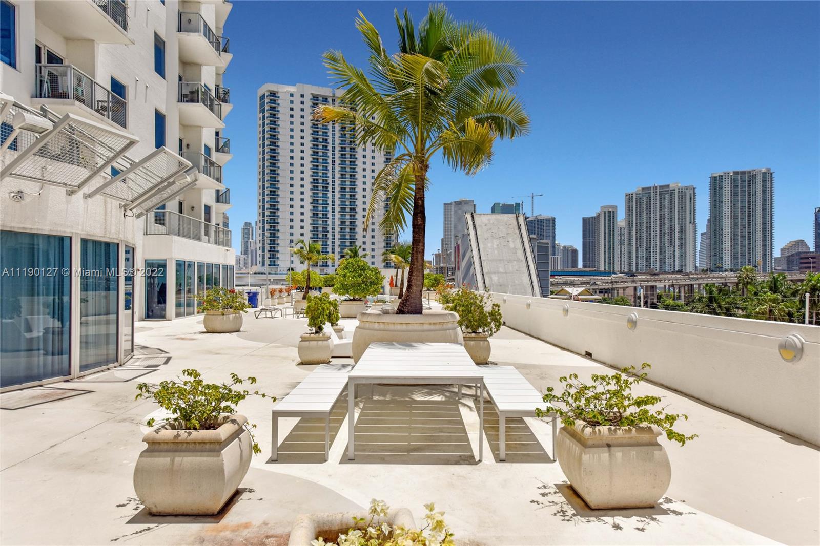 NEO CONDO - Residential Lease