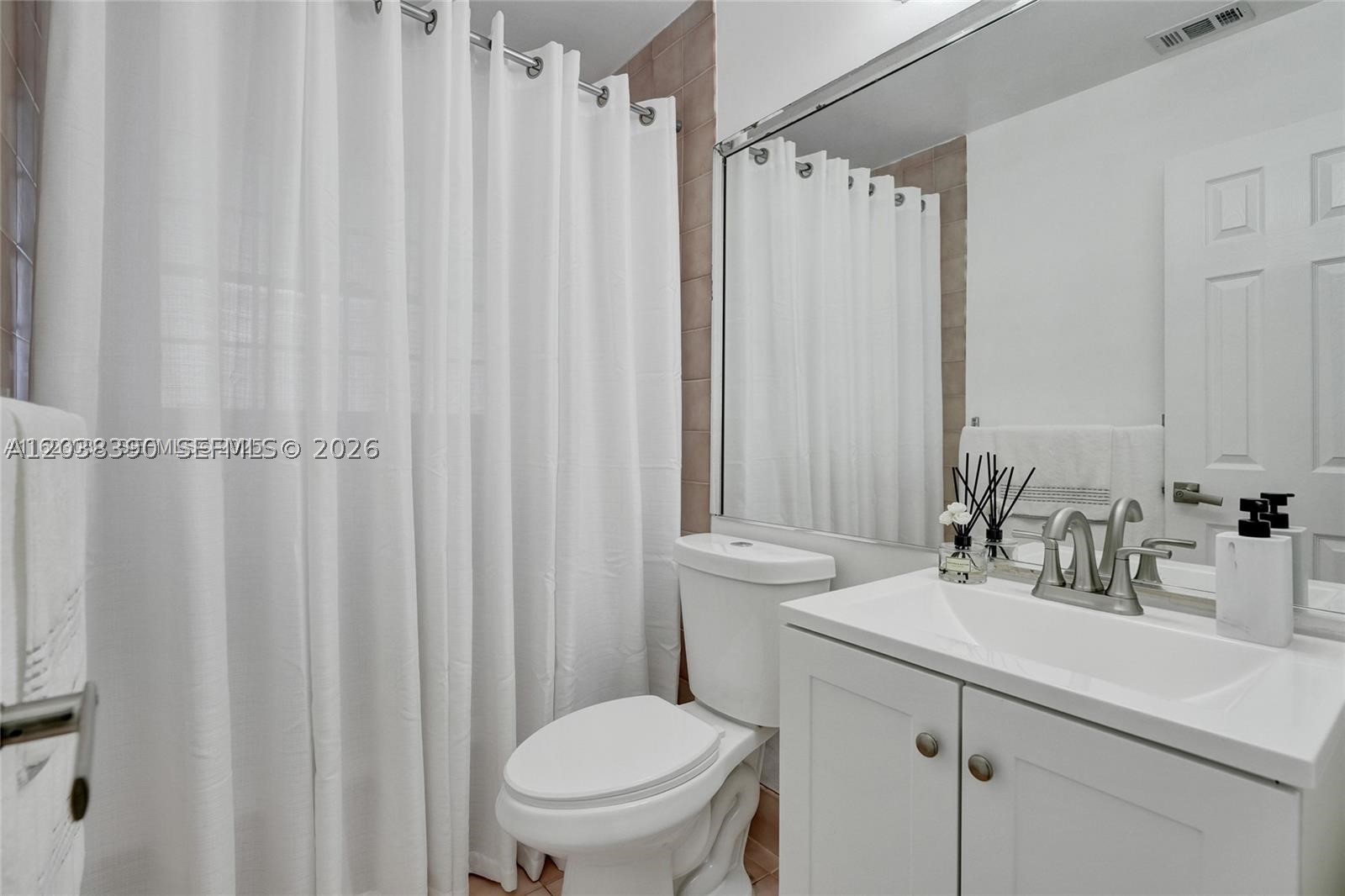 ROYAL GLEN - Residential Lease