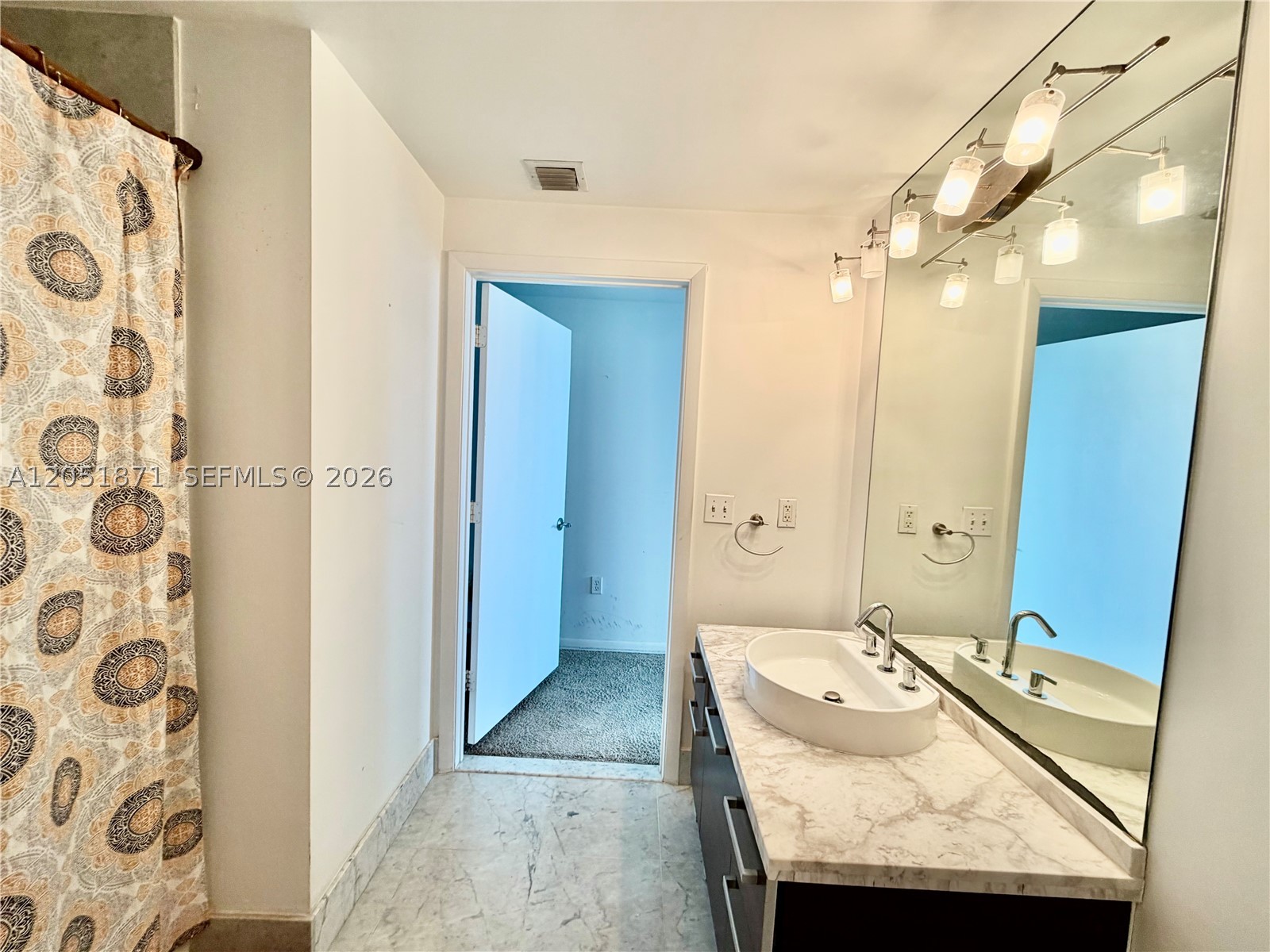 VIZCAYNE SOUTH CONDO - Residential