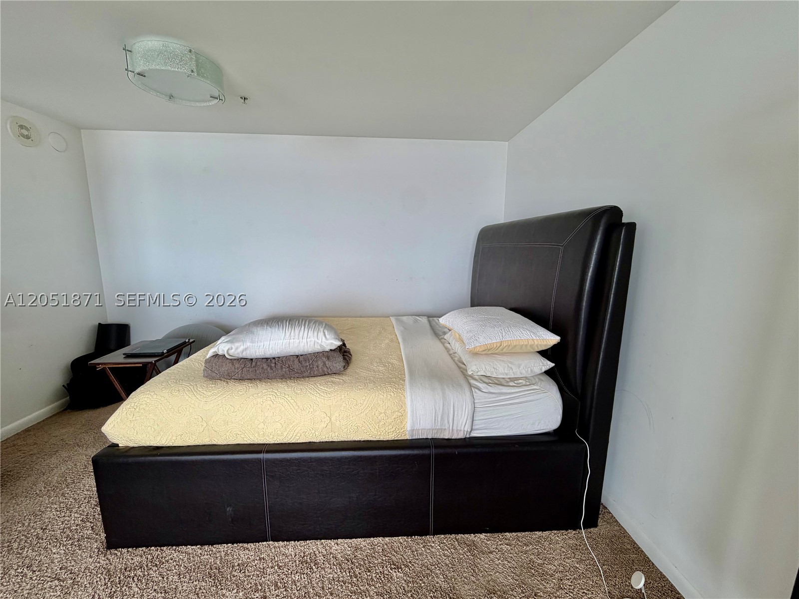 VIZCAYNE SOUTH CONDO - Residential