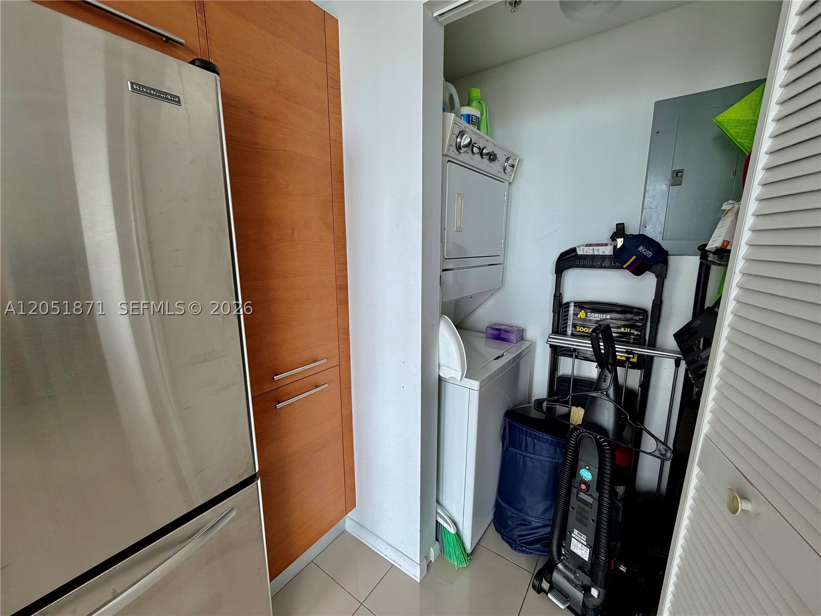 VIZCAYNE SOUTH CONDO - Residential