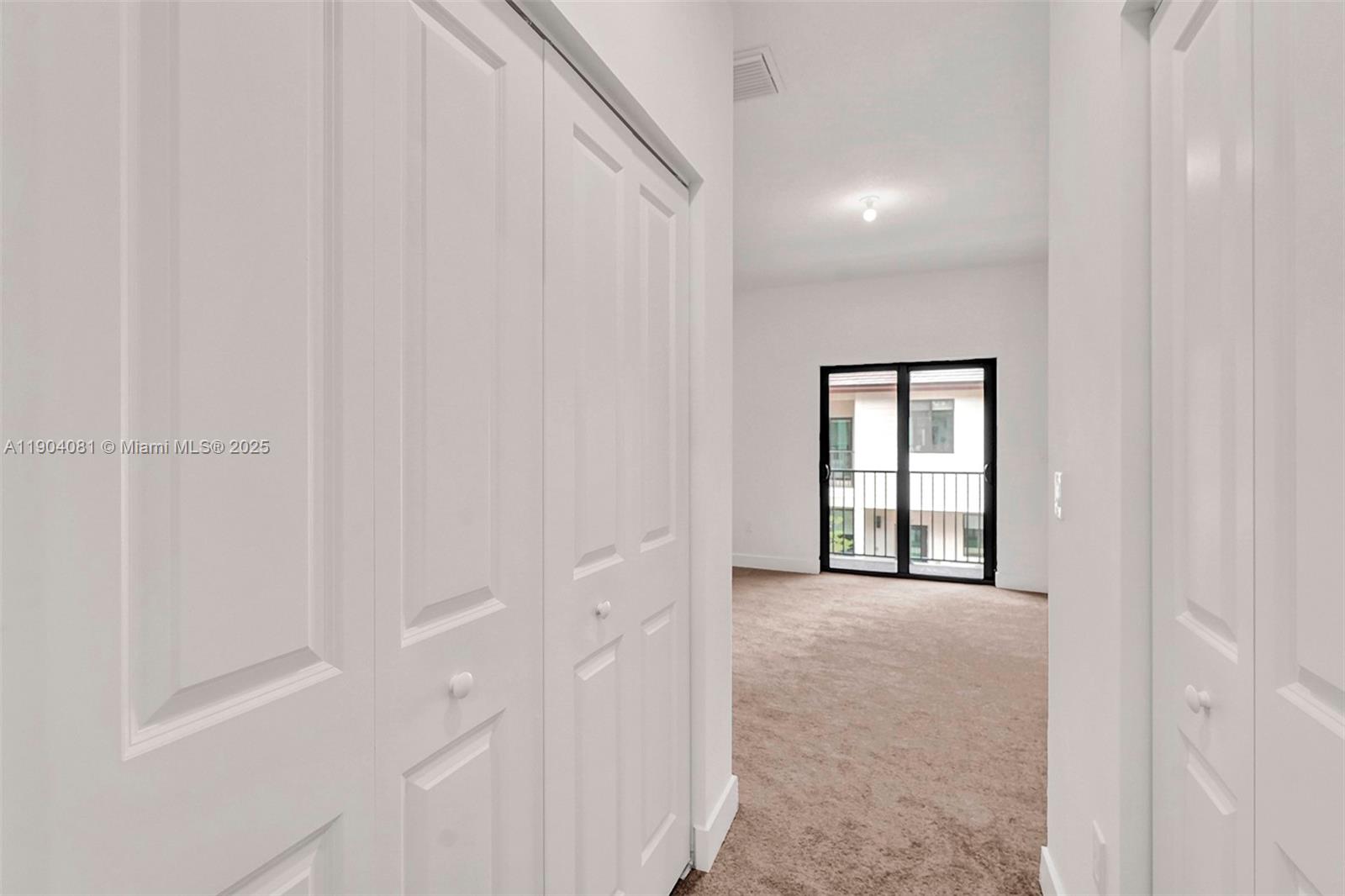 DOWNTOWN DORAL SOUTH PHAS - Residential
