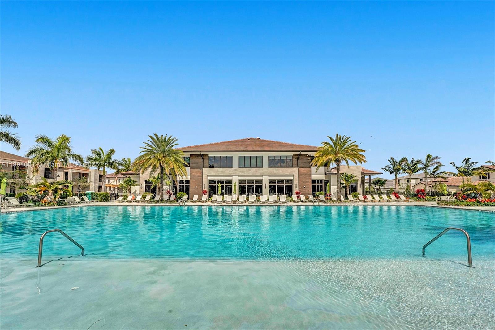 An urban gem awaits you in the heart of Downtown Doral. This elegant home combines modern design and functionality with a quartz kitchen, stainless steel appliances, contemporary lighting, and roller shades that enhance every space. The spectacular amenities elevate your lifestyle: resort-style pool, luxury clubhouse, full gym, children's playroom, billiards, basketball court, pet area, and social zones ideal for entertaining. Living here means enjoying everything within reach restaurants, boutiques, supermarkets, schools, parks, and medical services. Investing in Urbana is a smart choice for those seeking comfort, exclusivity, and the finest lifestyle in Doral.