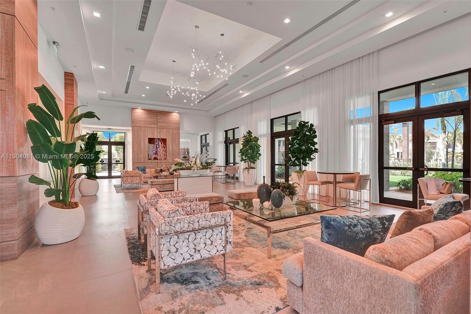 DOWNTOWN DORAL SOUTH PHAS - Residential
