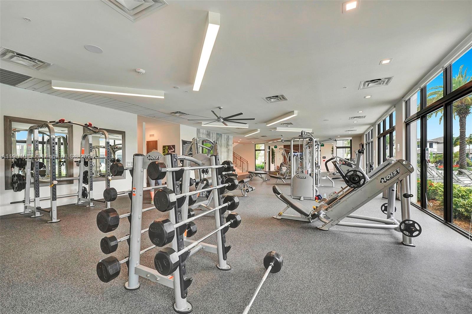 DOWNTOWN DORAL SOUTH PHAS - Residential