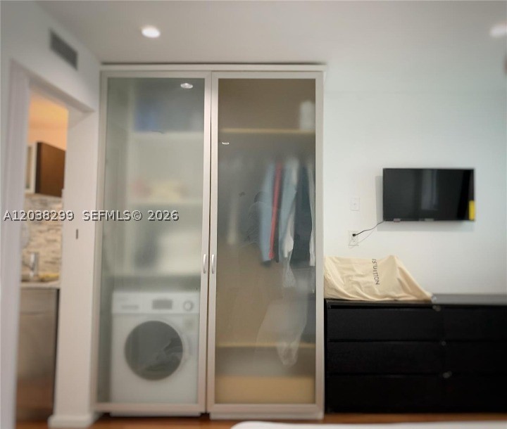 FONTANA CONDO - Residential Lease