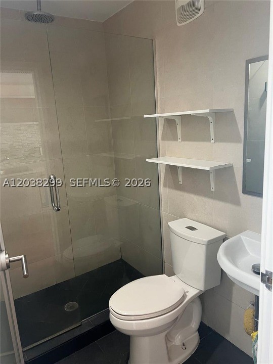 FONTANA CONDO - Residential Lease