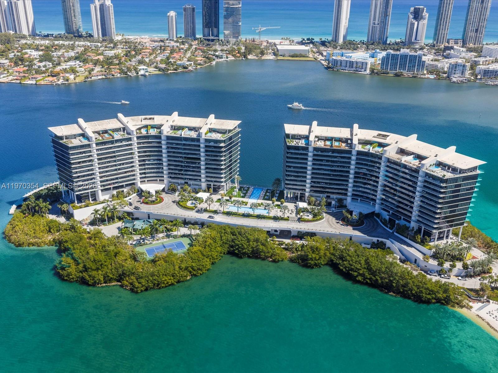 PRIVE CONDO - Residential
