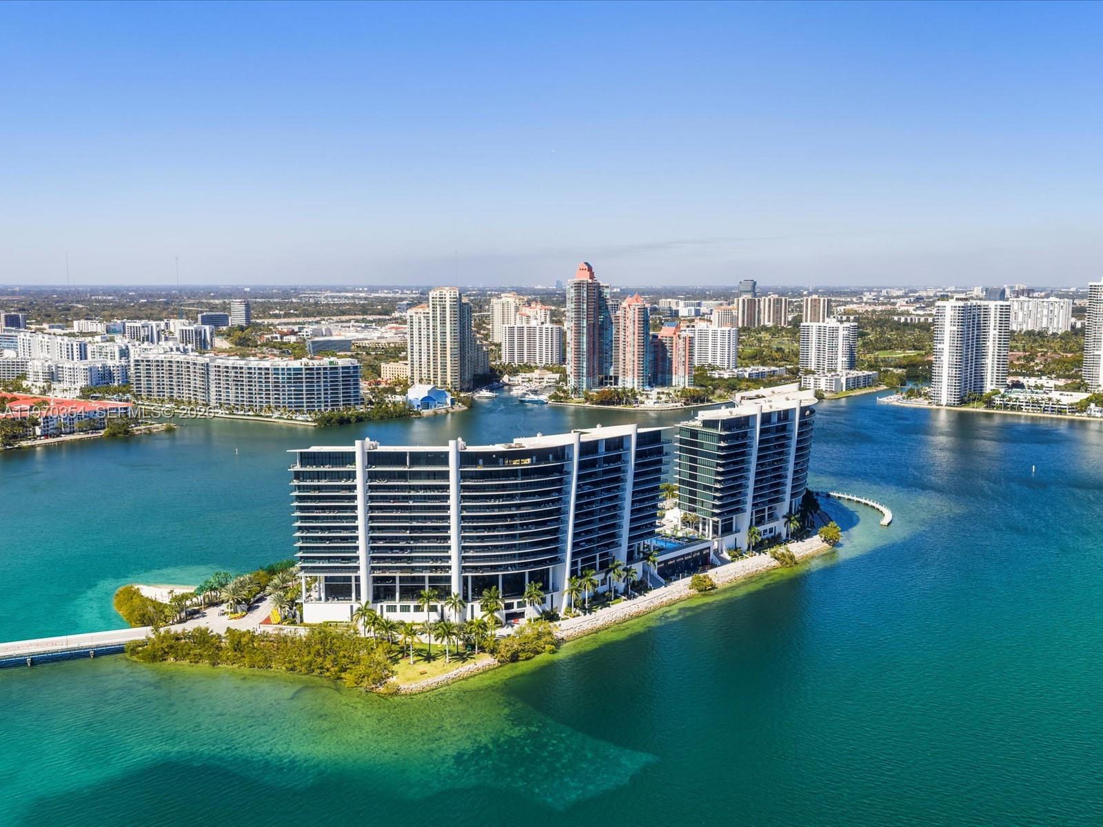 PRIVE CONDO - Residential