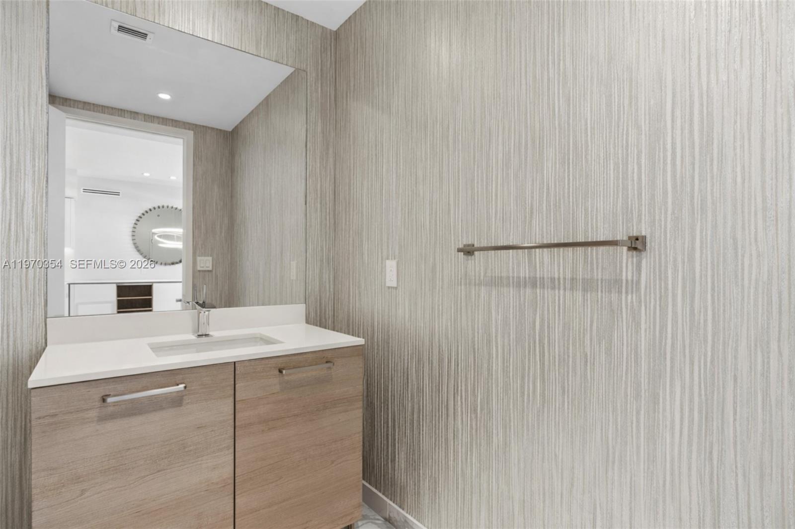 PRIVE CONDO - Residential