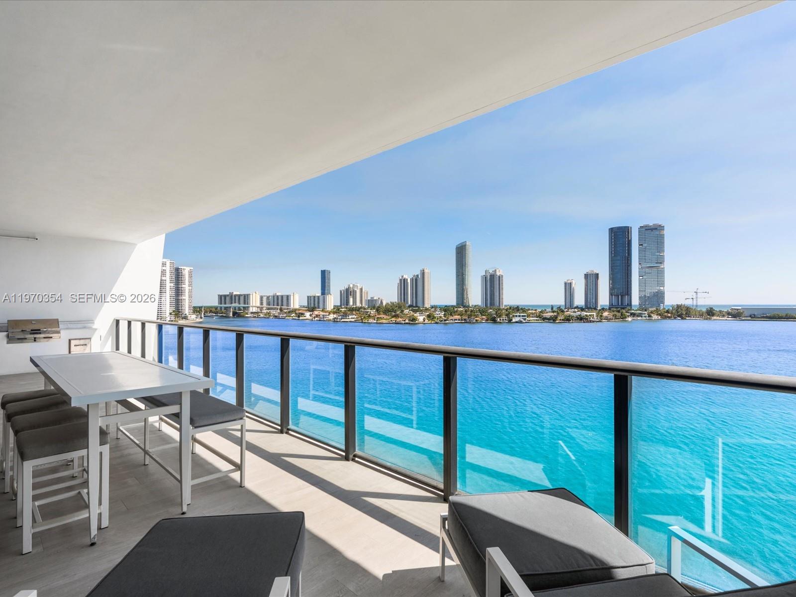 PRIVE CONDO - Residential