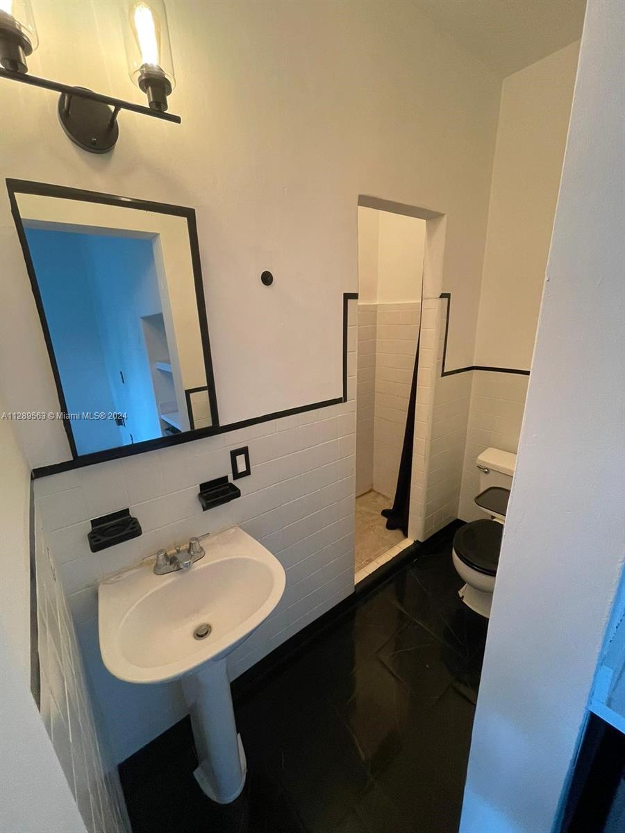 1455 MICHIGAN AVE CONDO - Residential