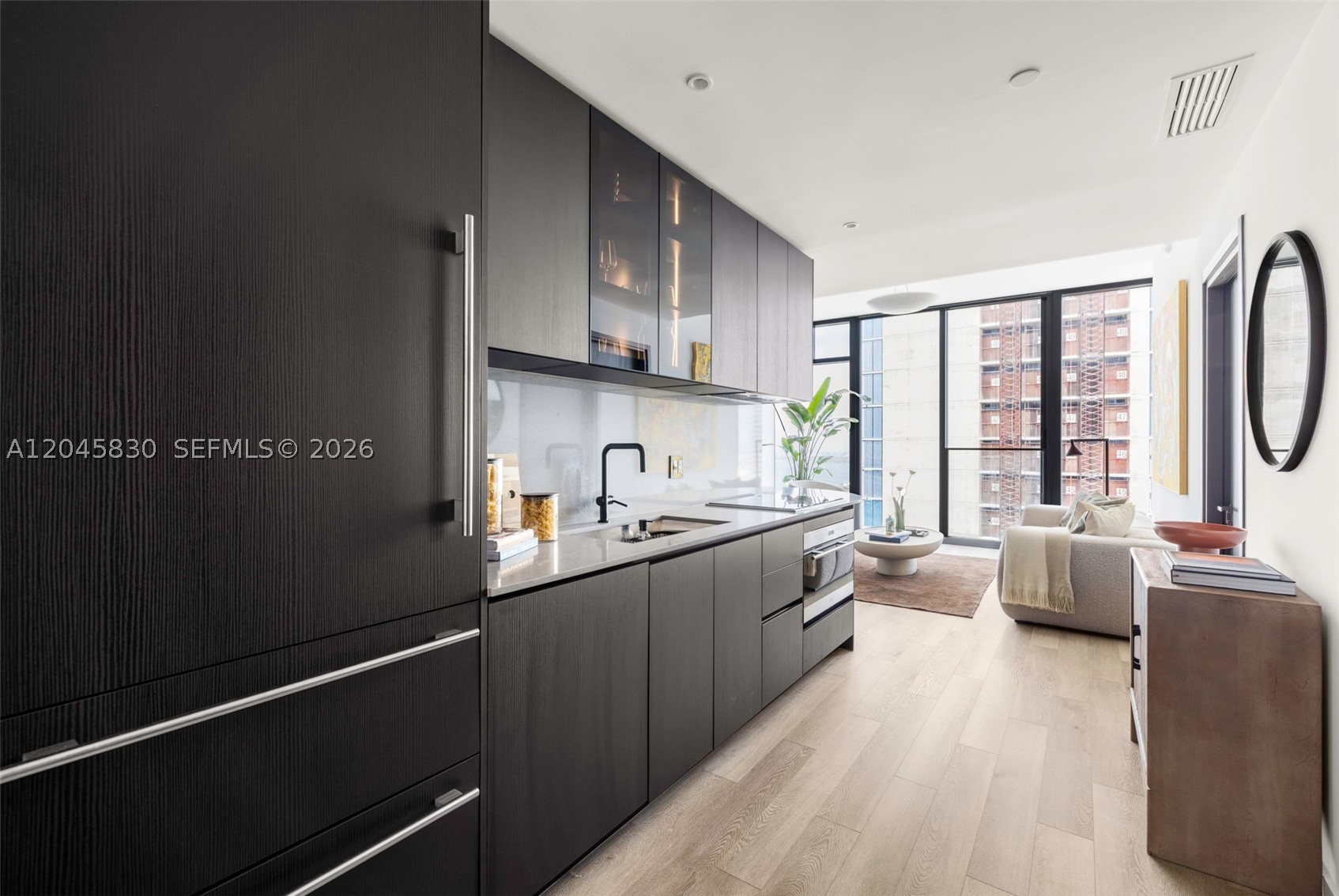 E11EVEN HOTEL RESIDENCES - Residential