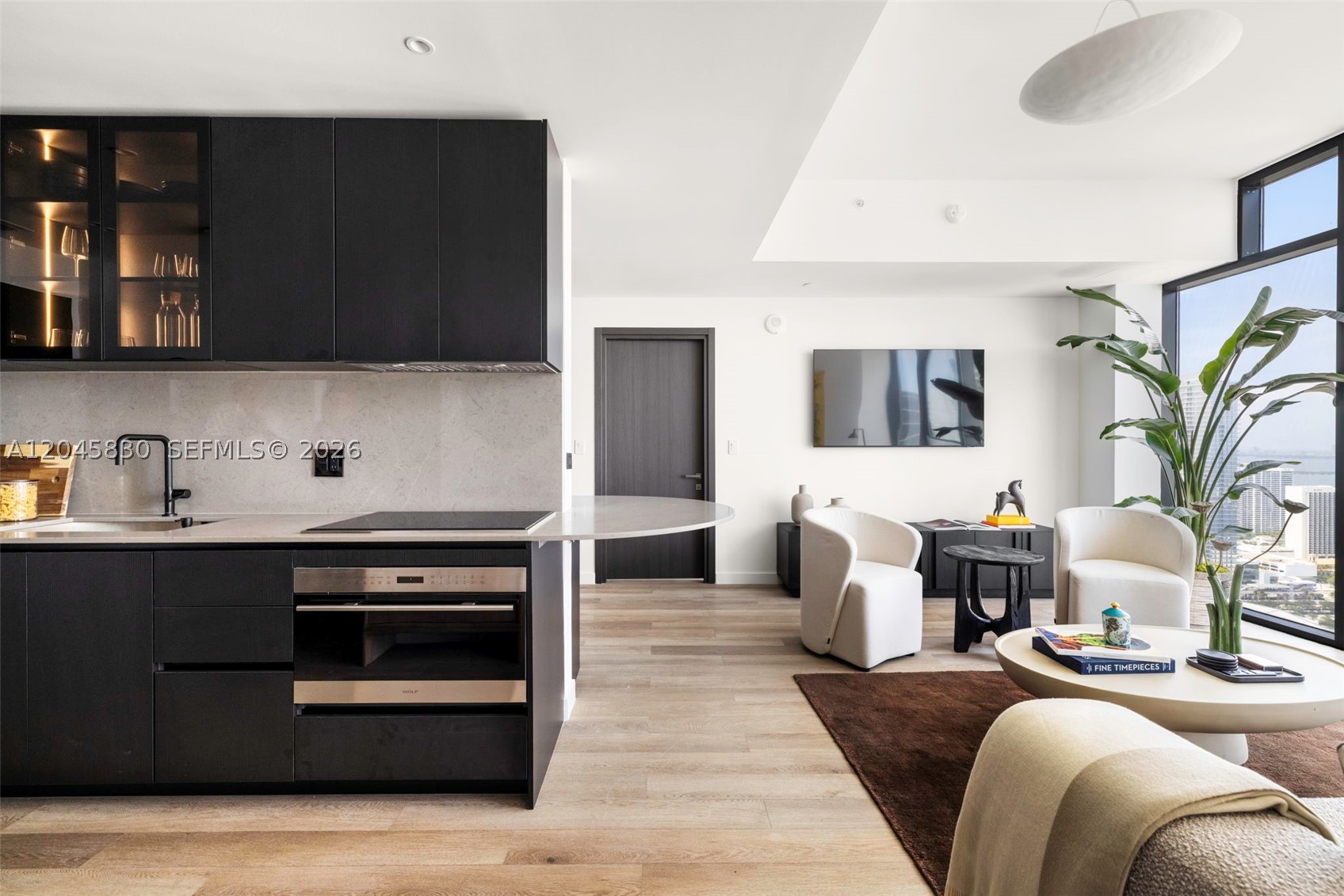 E11EVEN HOTEL RESIDENCES - Residential