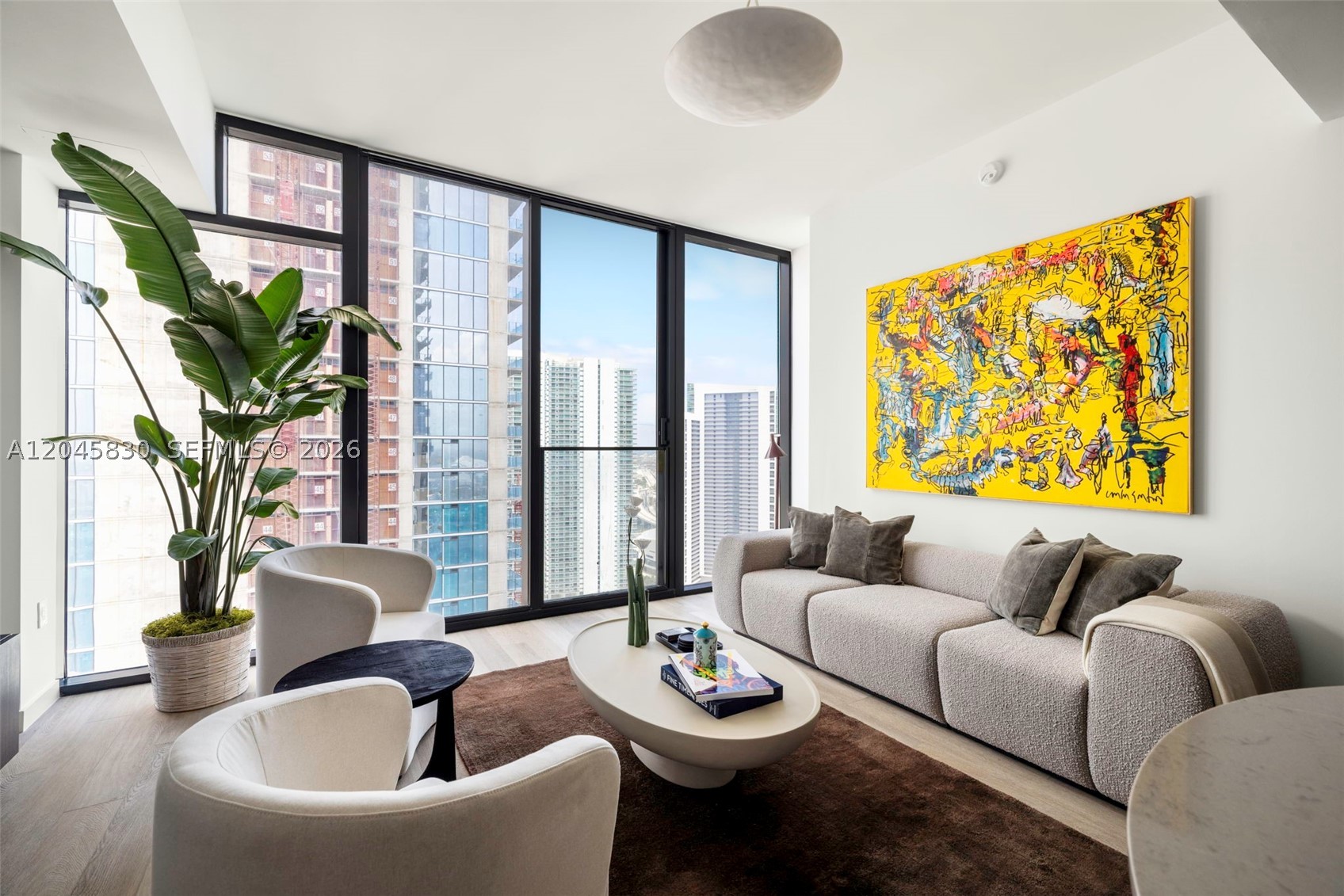 E11EVEN HOTEL RESIDENCES - Residential