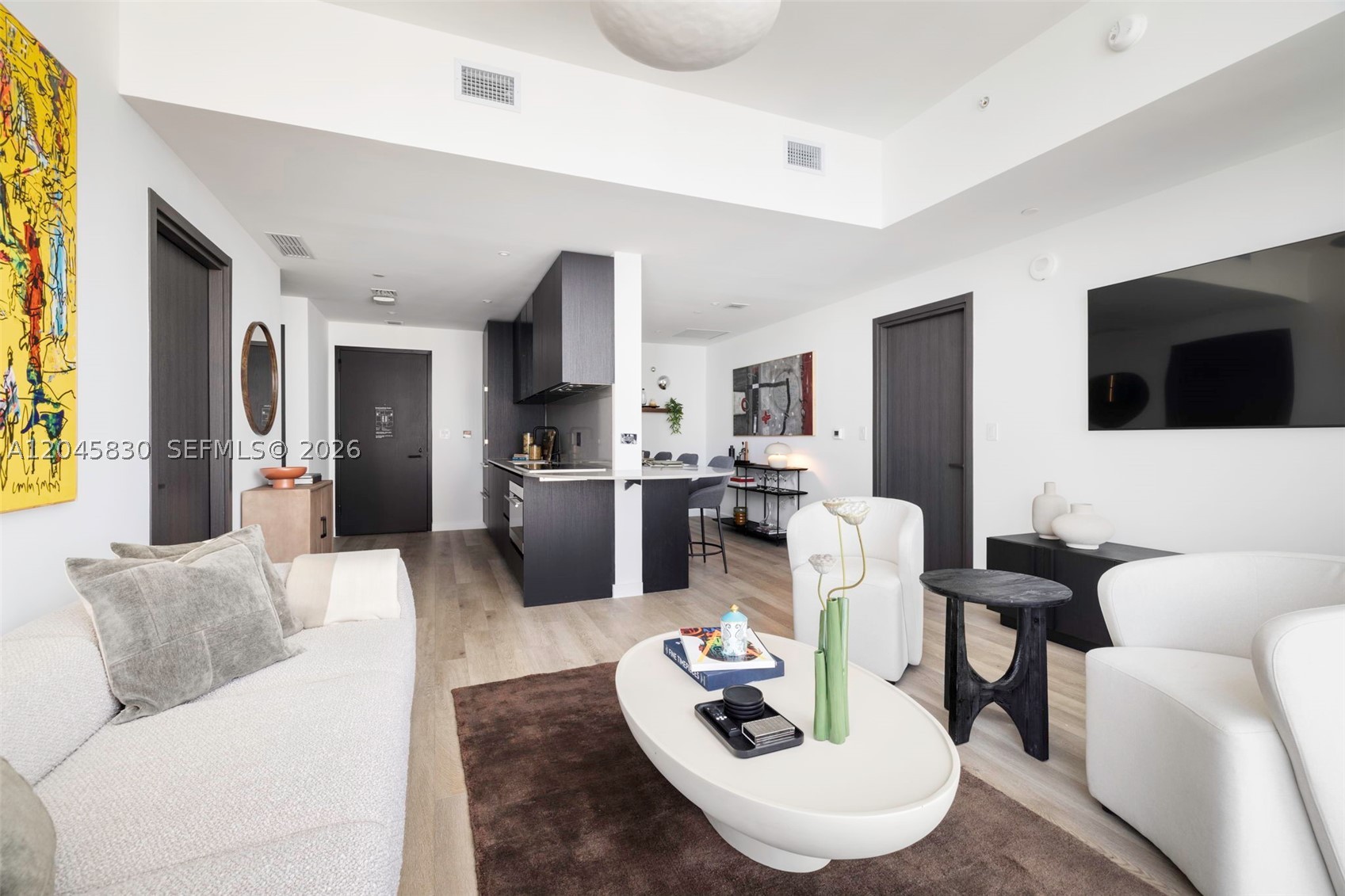 E11EVEN HOTEL RESIDENCES - Residential