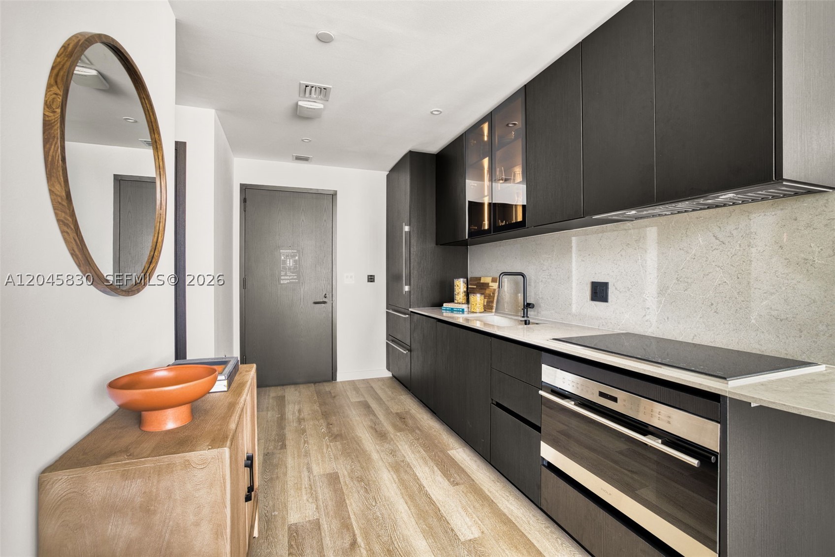 E11EVEN HOTEL RESIDENCES - Residential