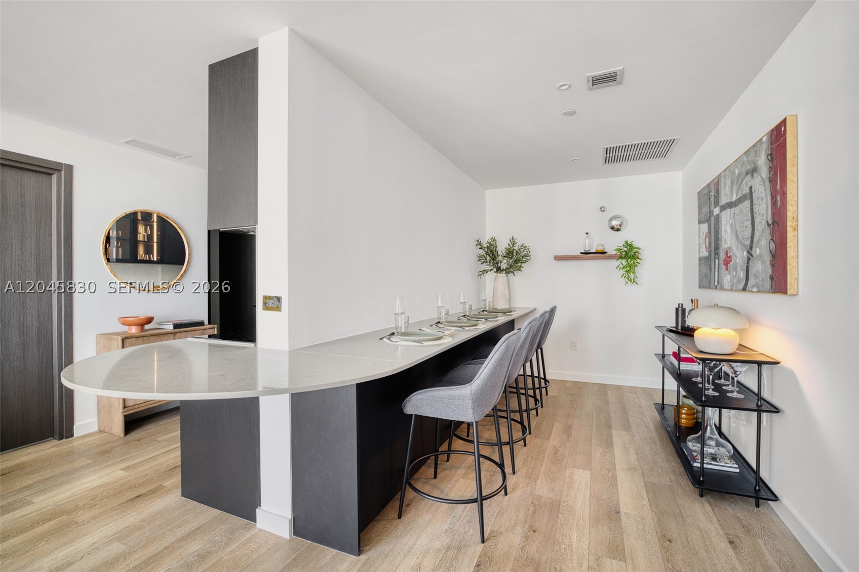 E11EVEN HOTEL RESIDENCES - Residential