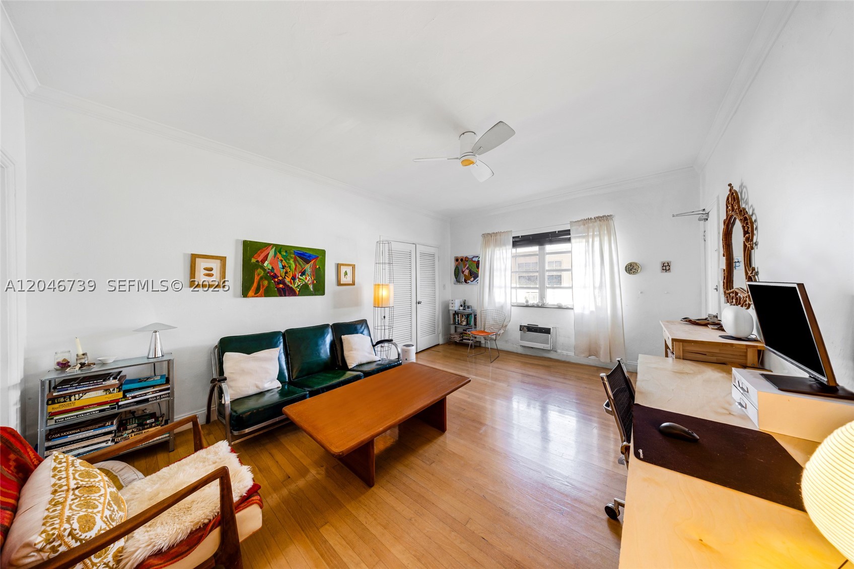 THE VINTAGE EAST CONDO - Residential
