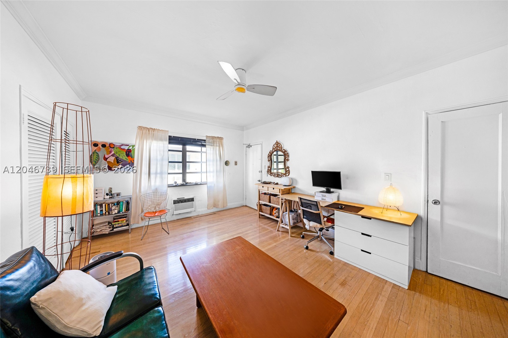 THE VINTAGE EAST CONDO - Residential