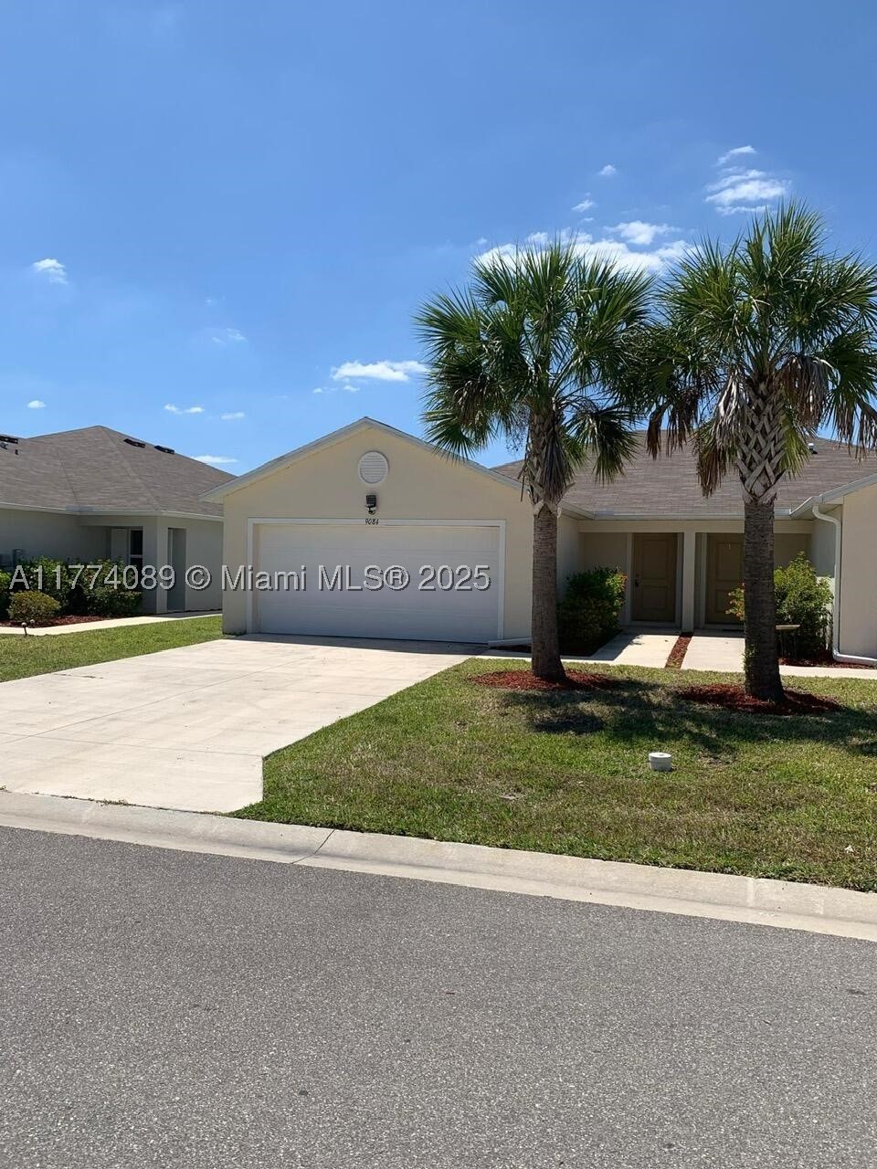 2022 year build 2 bed/2 bath Villa/half Duplex. In popular Gated community of Vistanna Villas. Total area 1552 sf, living area 1120 sf. Water view. Pets are allowed. Rent is allowed from the 1st year with min term 30 days. Community has pool and playground.