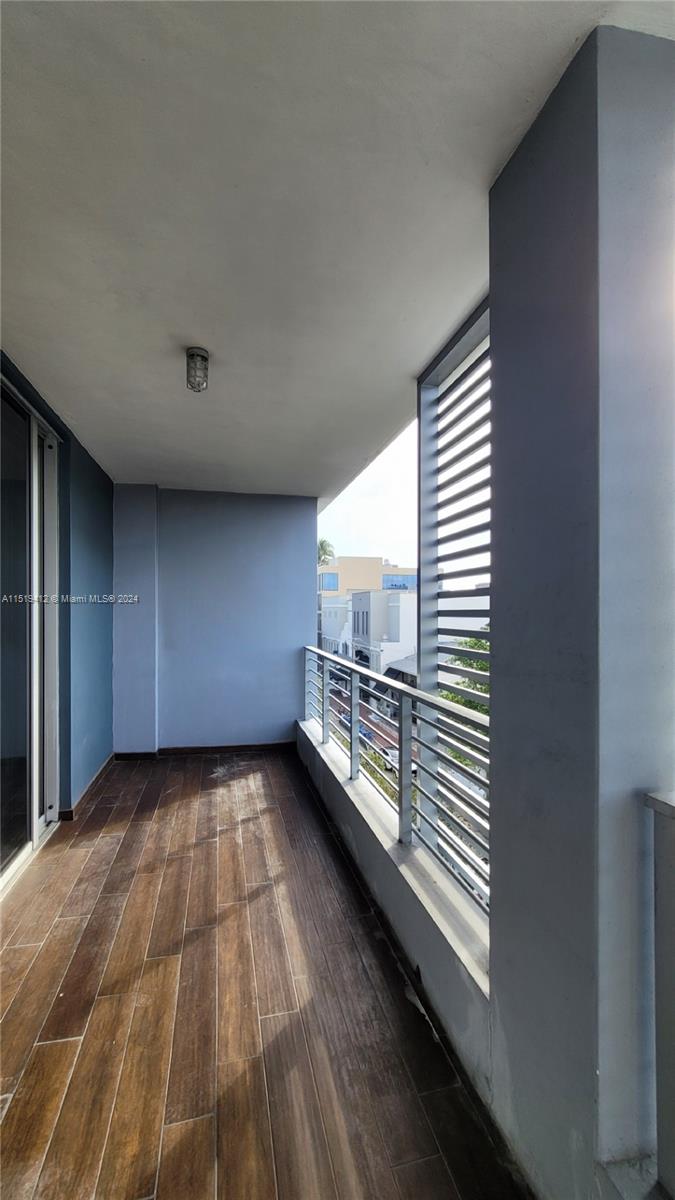 LOFTS AT MAYFAIR CONDO - Residential Lease