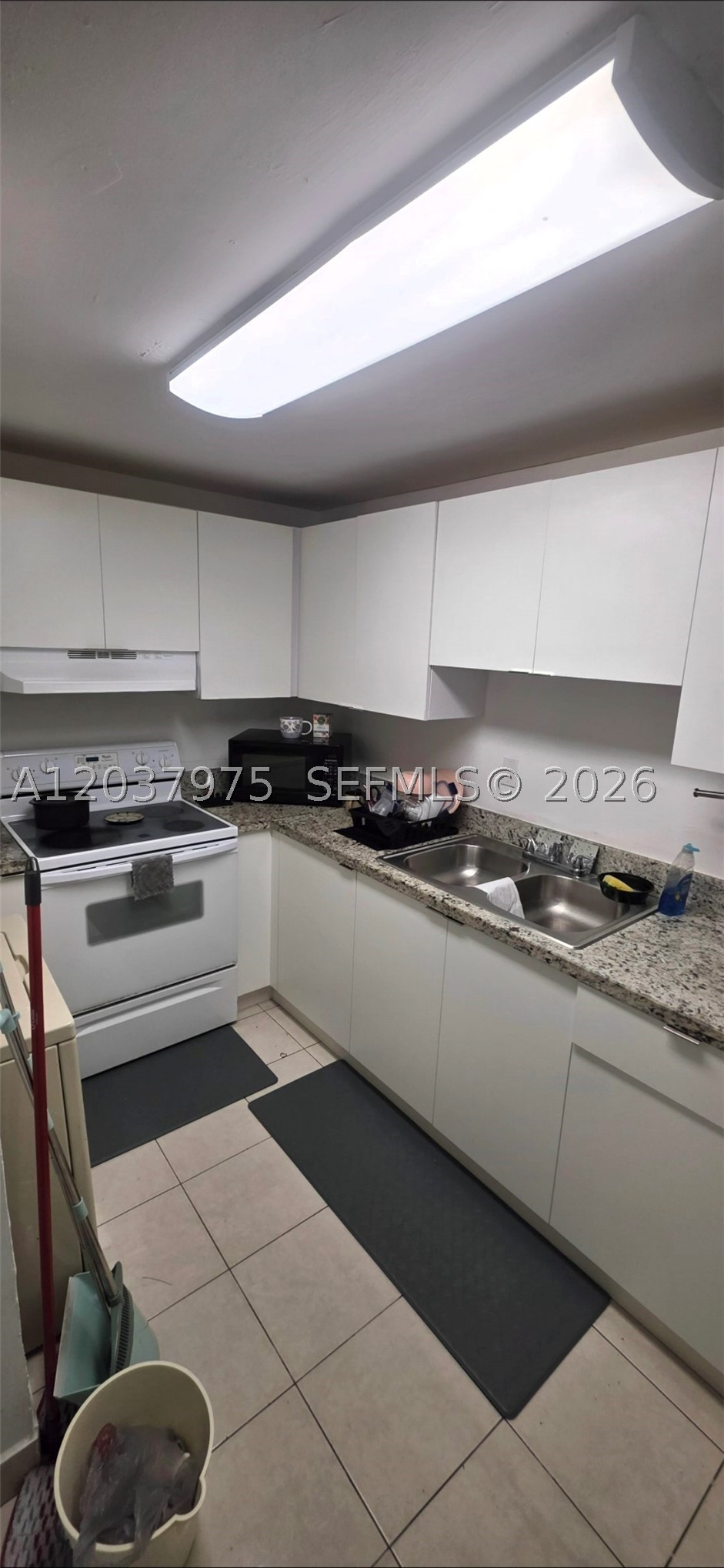 SAMARI LAKE EAST CONDO - Residential Lease