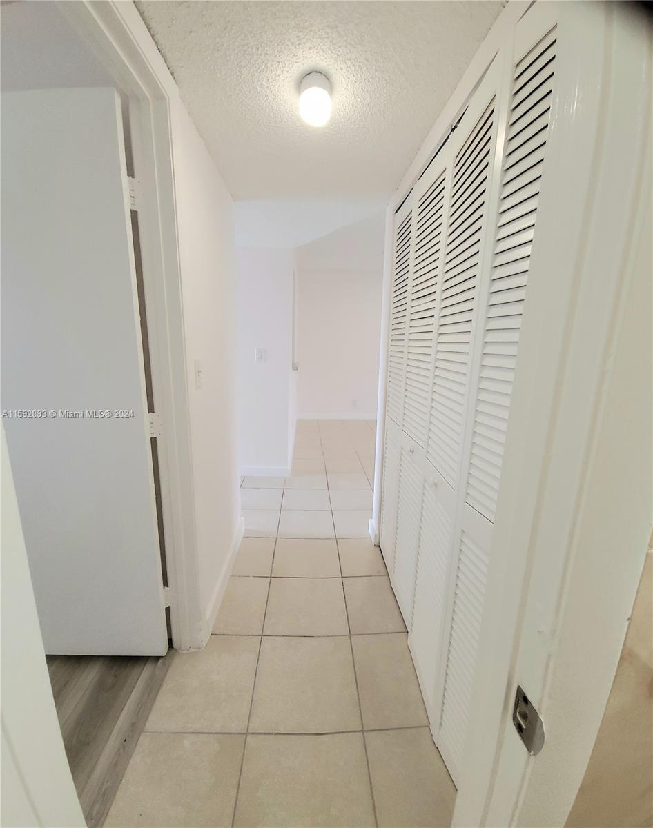 LAKESHORE AT UNIVERSITY P - Residential Lease