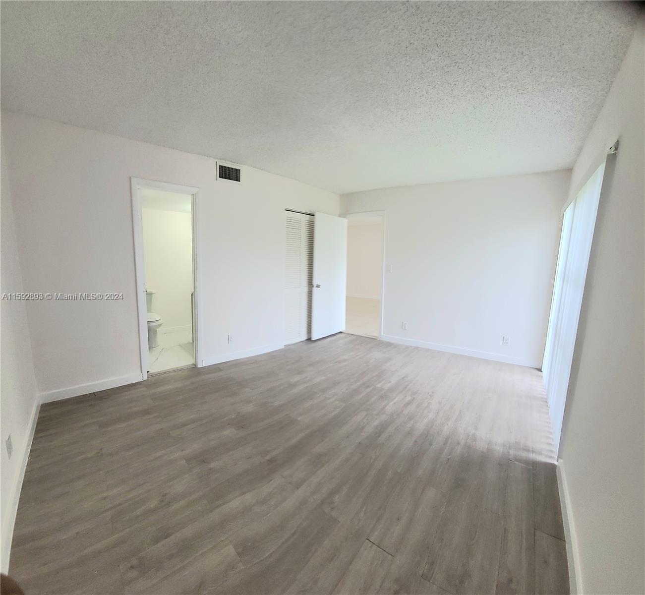 LAKESHORE AT UNIVERSITY P - Residential Lease